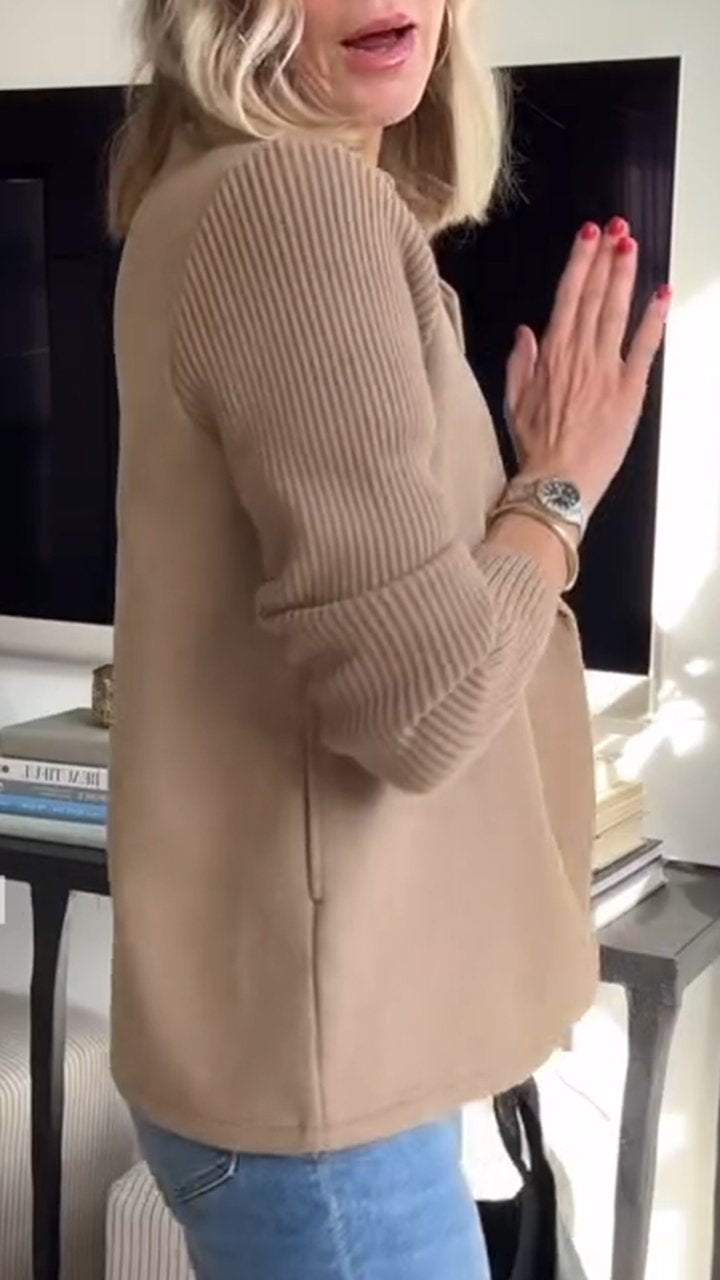 Olivia – Double-Breasted Knit Blazer - 3